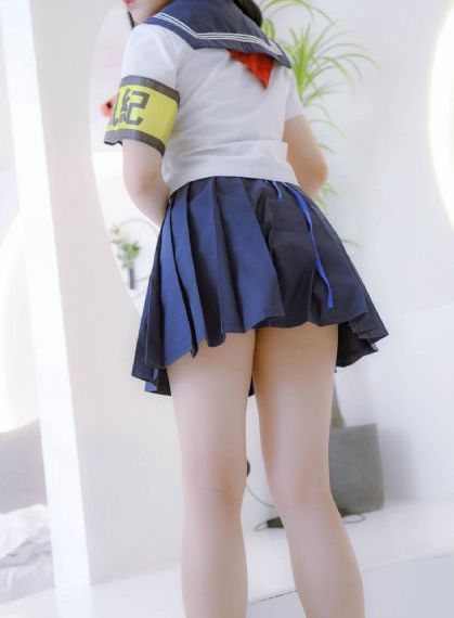 裙子底下有怪兽