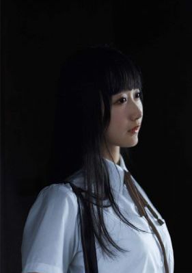 男生一边吃胸一边摸屁股视频